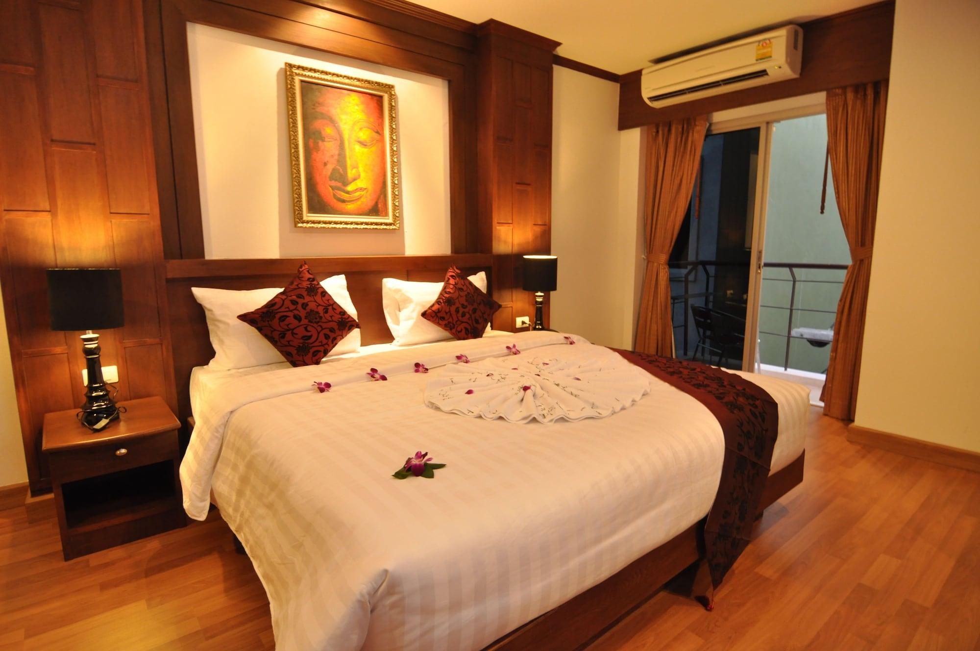 Hemingway'S Hotel Patong Екстер'єр фото