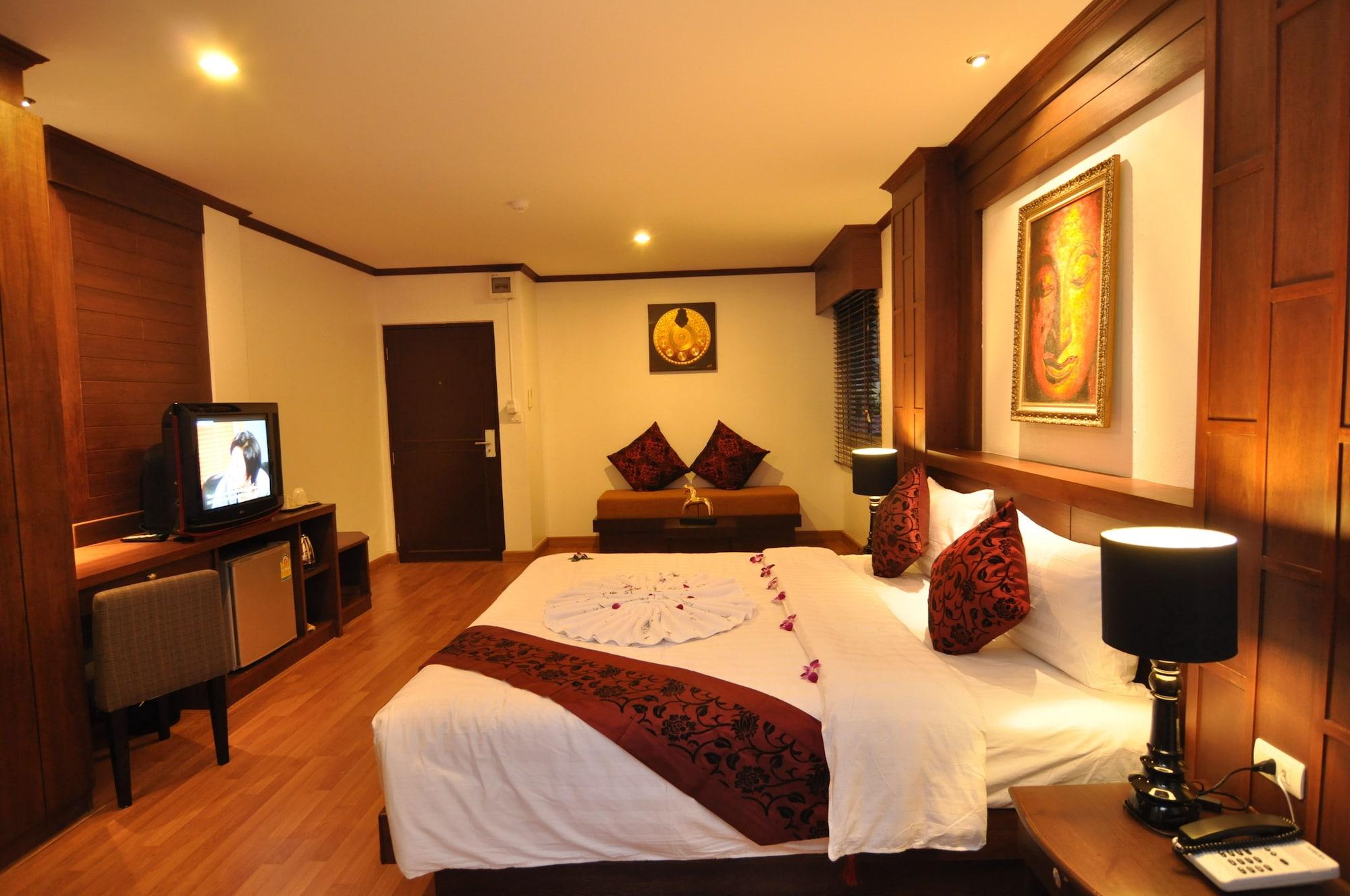 Hemingway'S Hotel Patong Екстер'єр фото