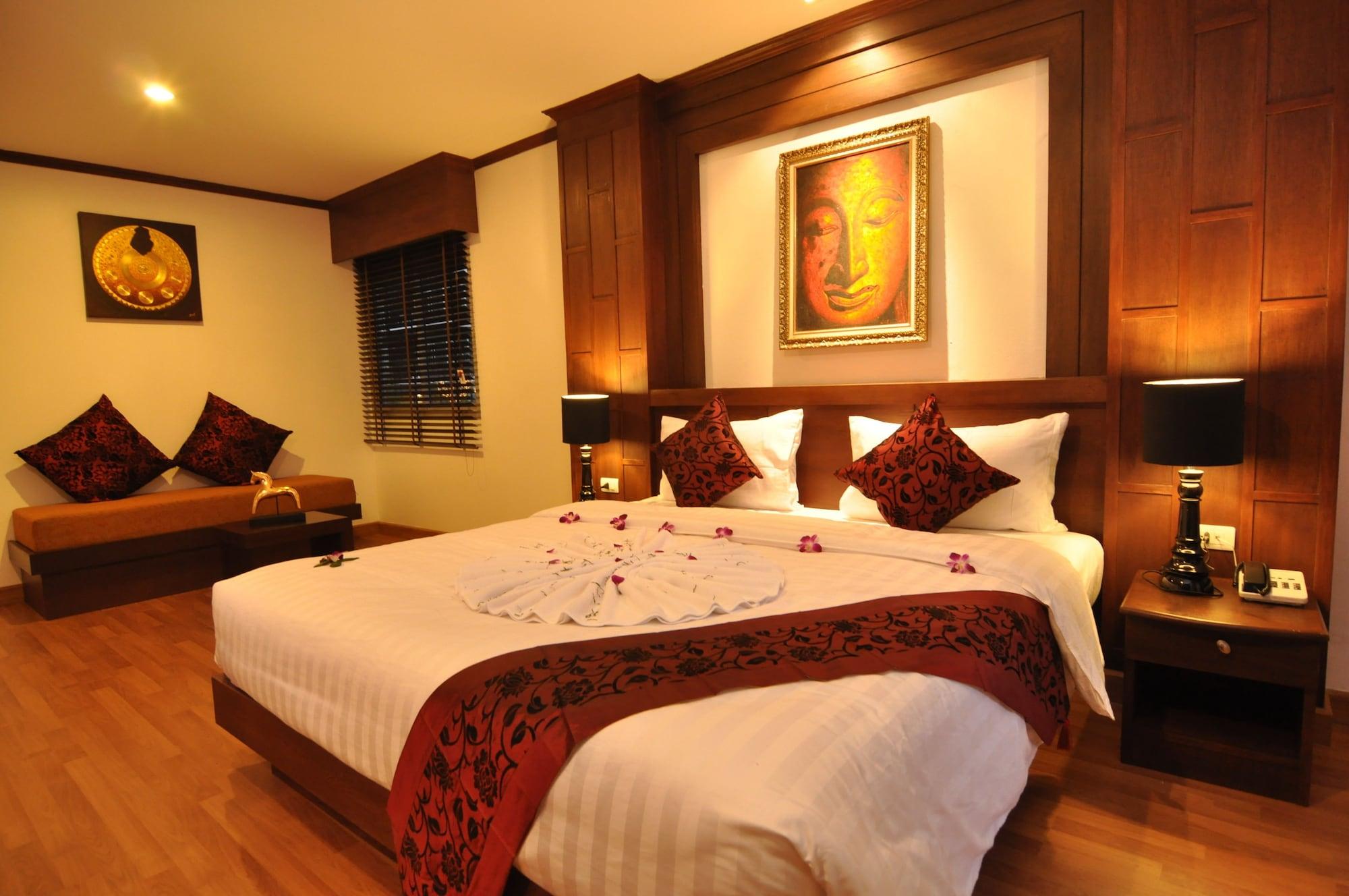 Hemingway'S Hotel Patong Екстер'єр фото