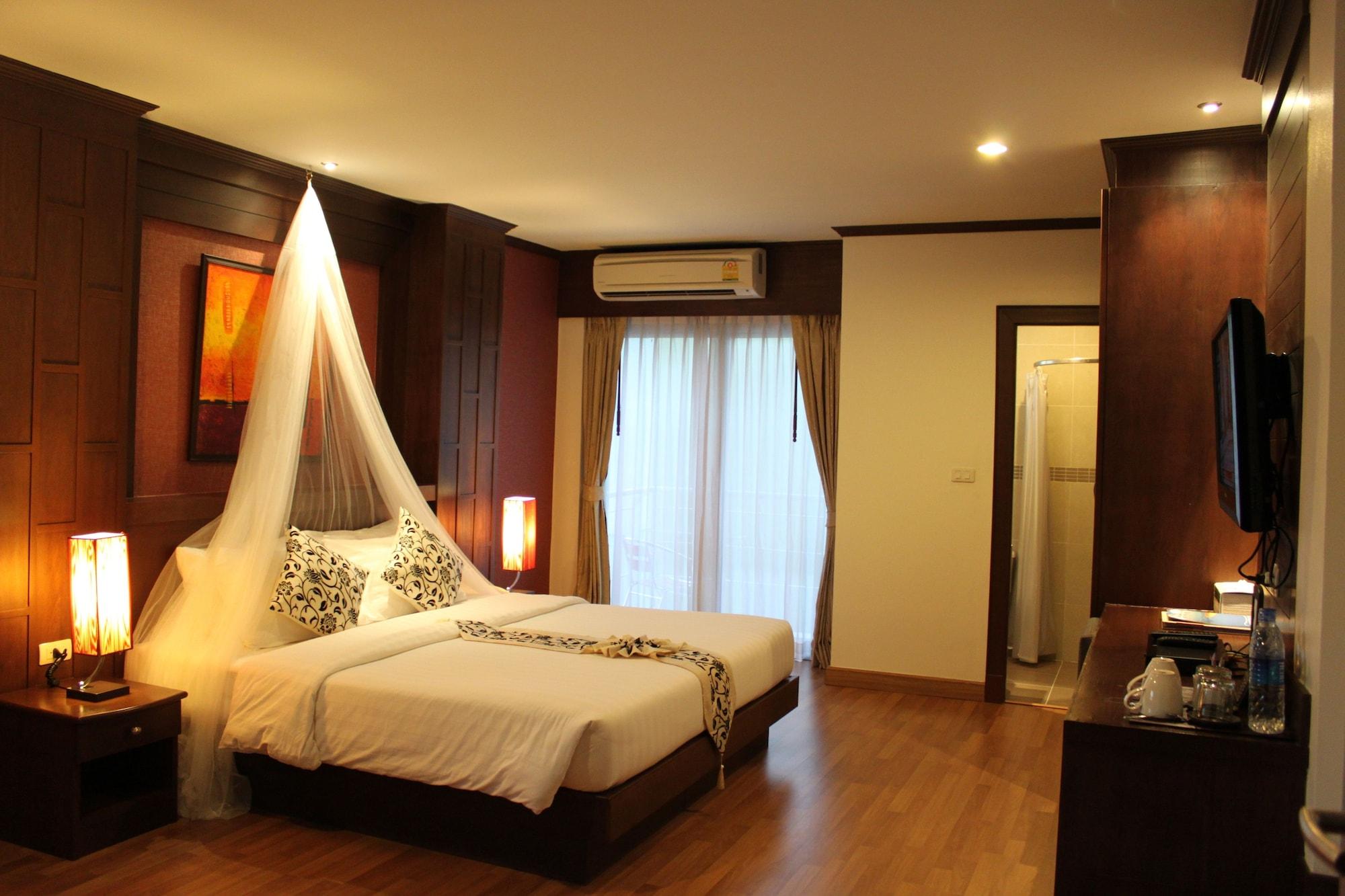 Hemingway'S Hotel Patong Екстер'єр фото