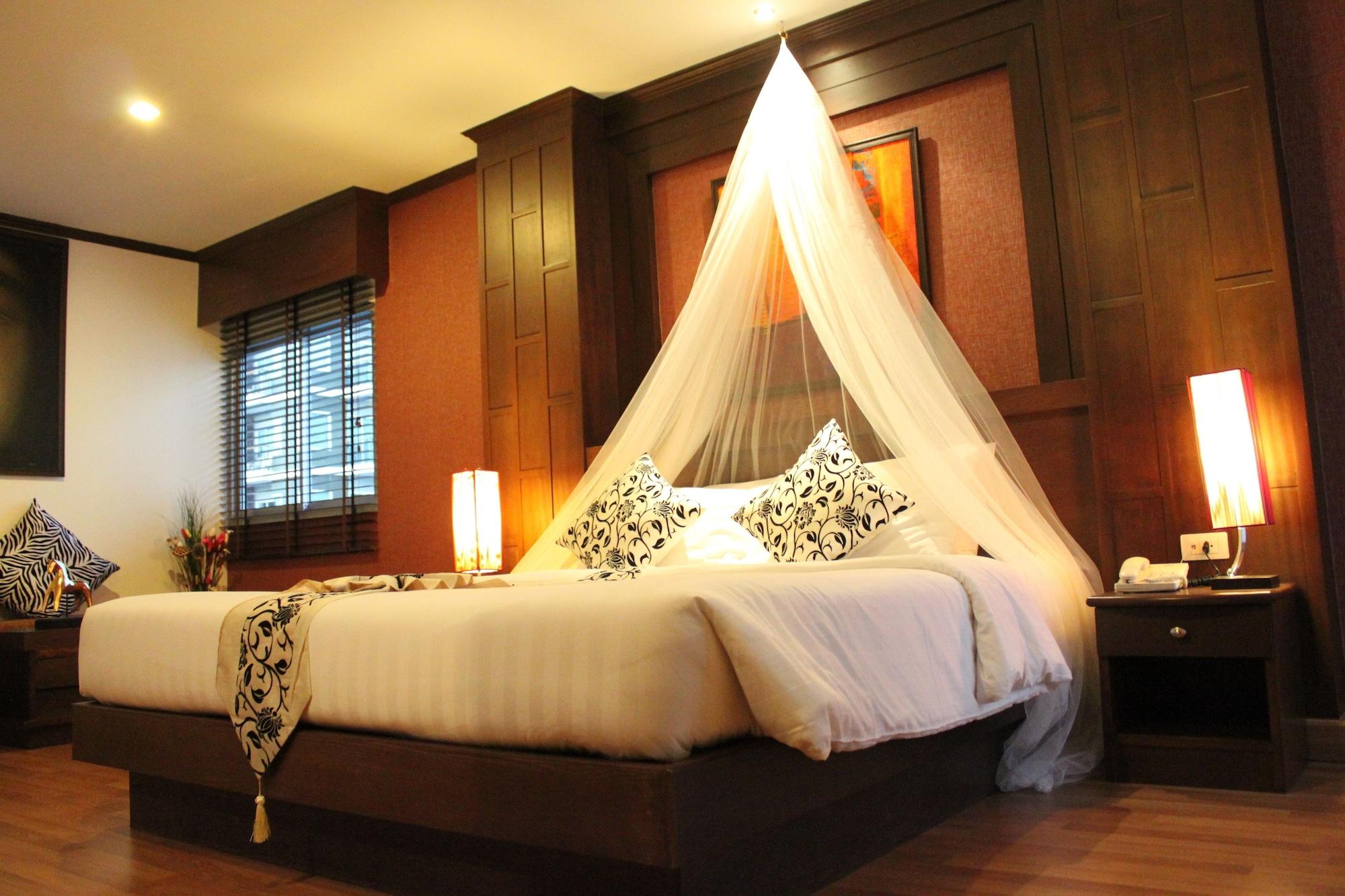 Hemingway'S Hotel Patong Екстер'єр фото