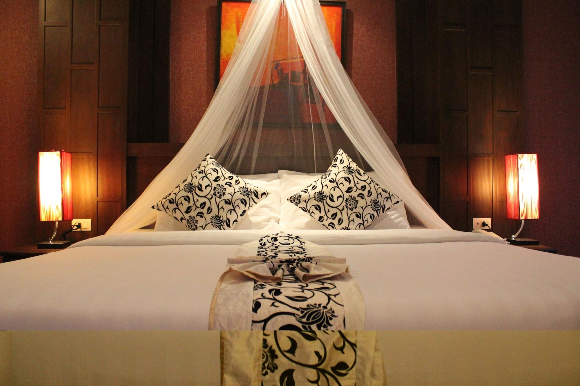 Hemingway'S Hotel Patong Екстер'єр фото