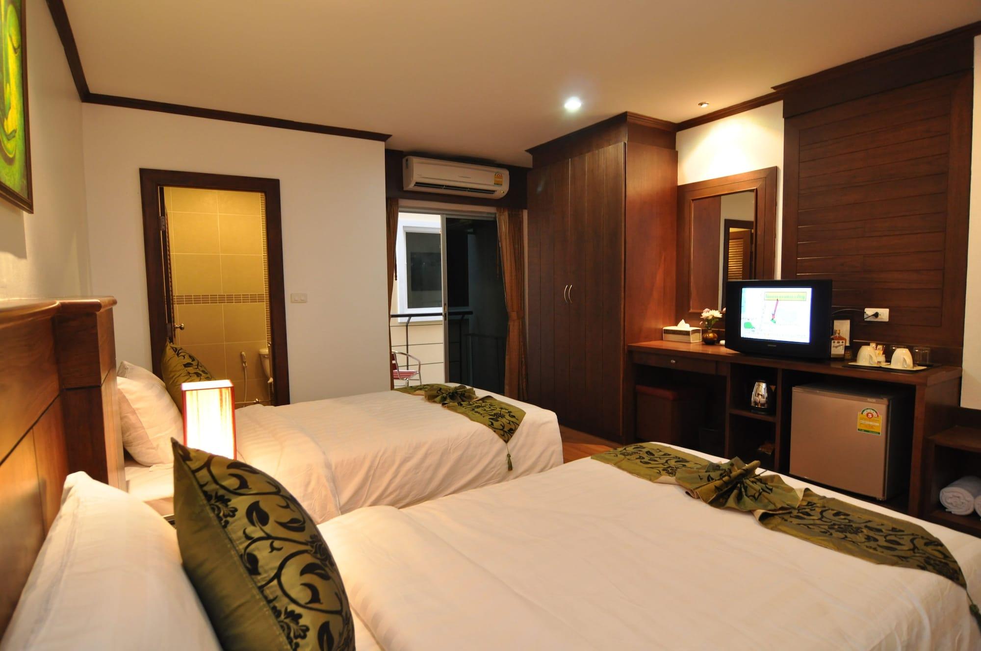 Hemingway'S Hotel Patong Екстер'єр фото
