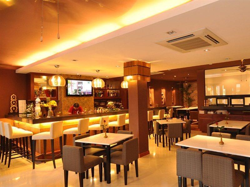 Hemingway'S Hotel Patong Екстер'єр фото