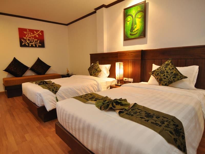 Hemingway'S Hotel Patong Екстер'єр фото