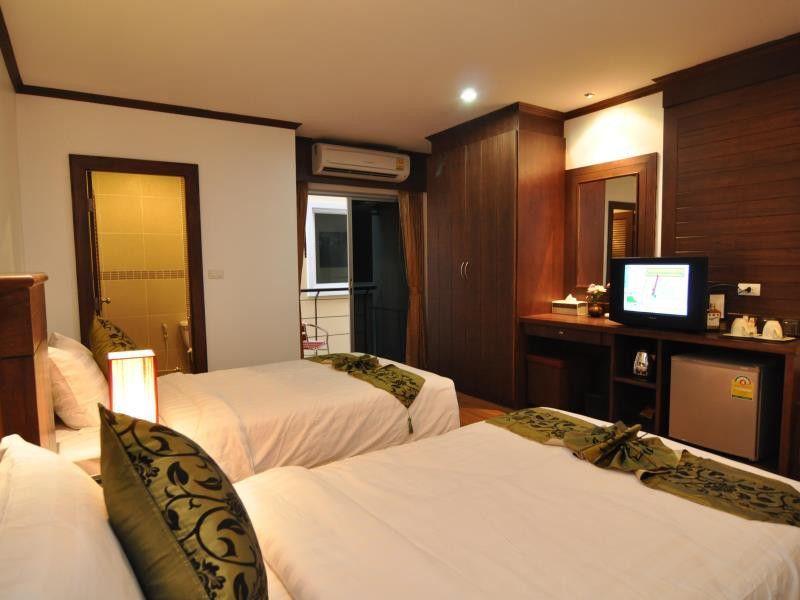 Hemingway'S Hotel Patong Екстер'єр фото