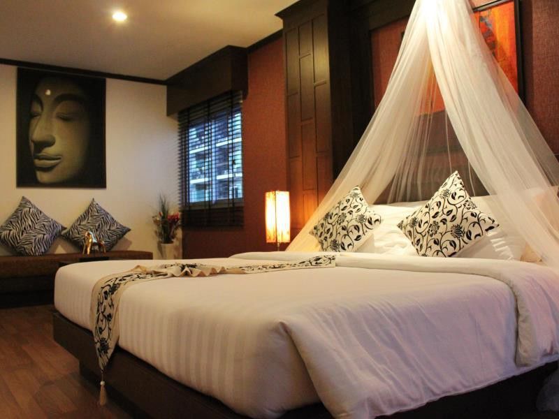 Hemingway'S Hotel Patong Екстер'єр фото