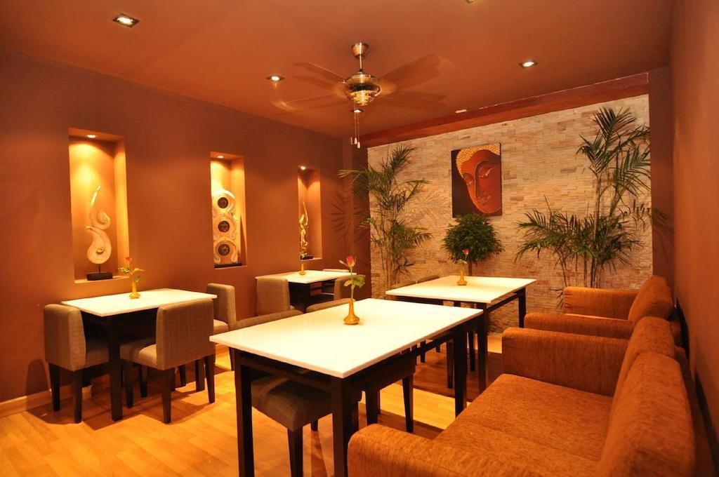 Hemingway'S Hotel Patong Екстер'єр фото