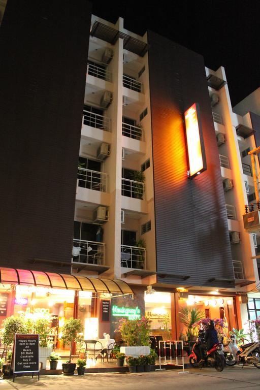 Hemingway'S Hotel Patong Екстер'єр фото