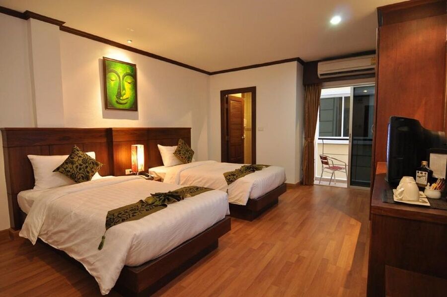 Hemingway'S Hotel Patong Екстер'єр фото