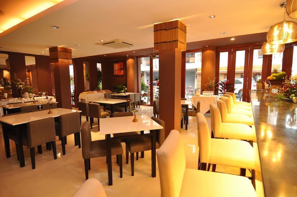 Hemingway'S Hotel Patong Екстер'єр фото